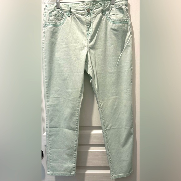 Soft Surroundings Straight Leg Ankle Jeans in Cool Mint Embroidered Pocket - Picture 2 of 8